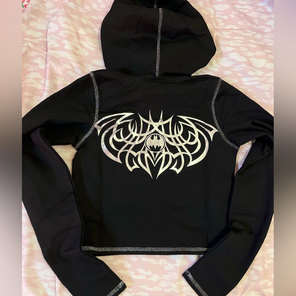 Dolls Kill x DC Comic Going Rogue Zip-Up Hoodie Crop Jacket BATMAN Superhero XXS - Picture 2 of 6